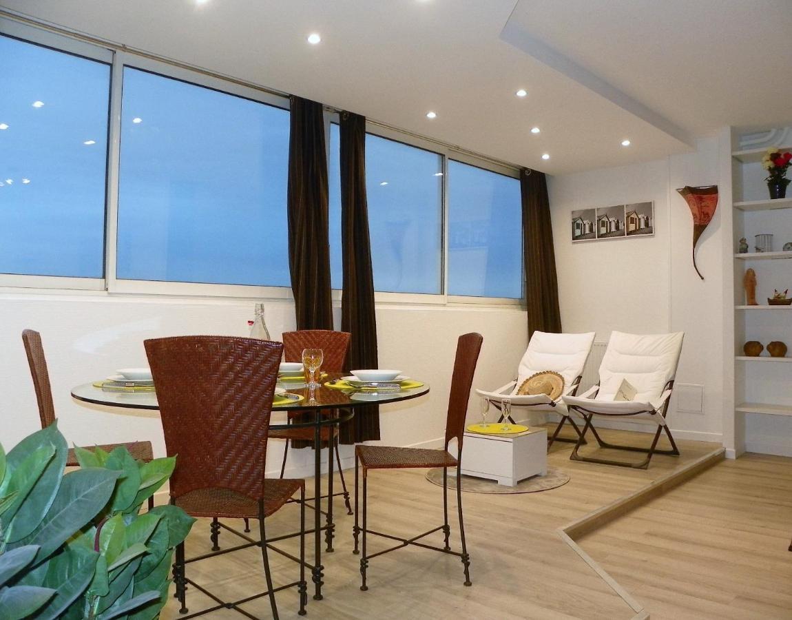 6 Appartements Et 4 Adresses A Mi-Chemin Entre Le Vieux Port Et L Ile De Re La Rochelle  Exterior foto